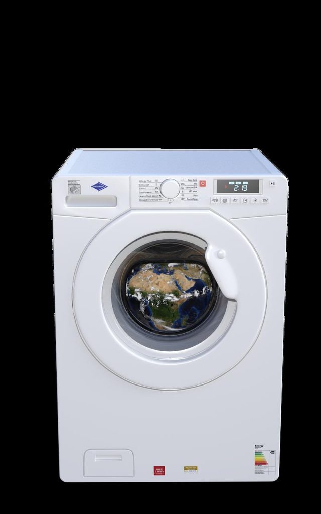 Overzicht van essentieel witgoed voor huishouden: wasmachine, koelkast, oven en droger voor nieuwe start